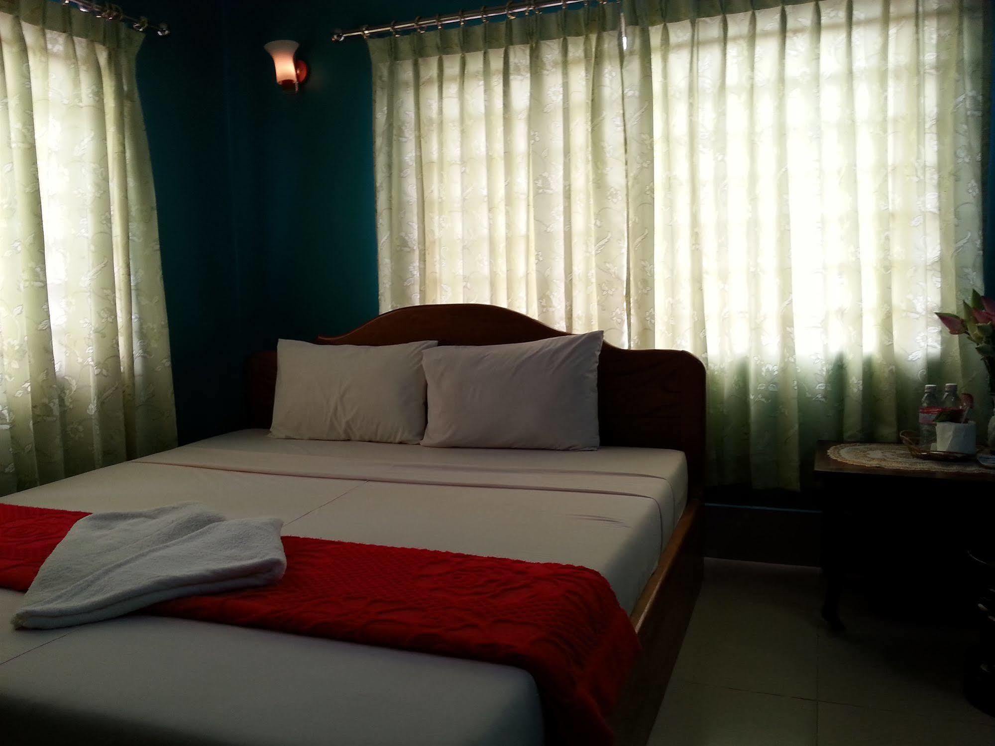 Ta Som Guesthouse & Tour Services Siem Reap Exterior photo