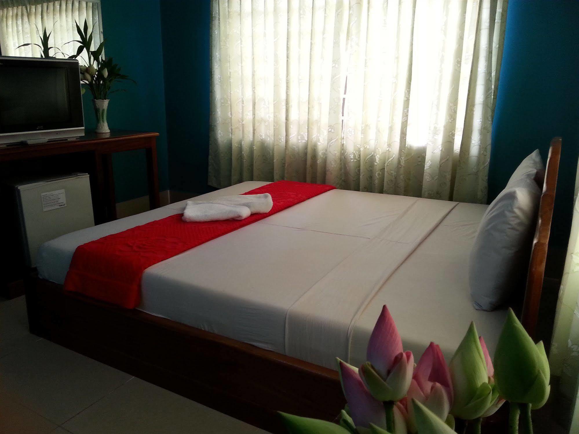 Ta Som Guesthouse & Tour Services Siem Reap Exterior photo