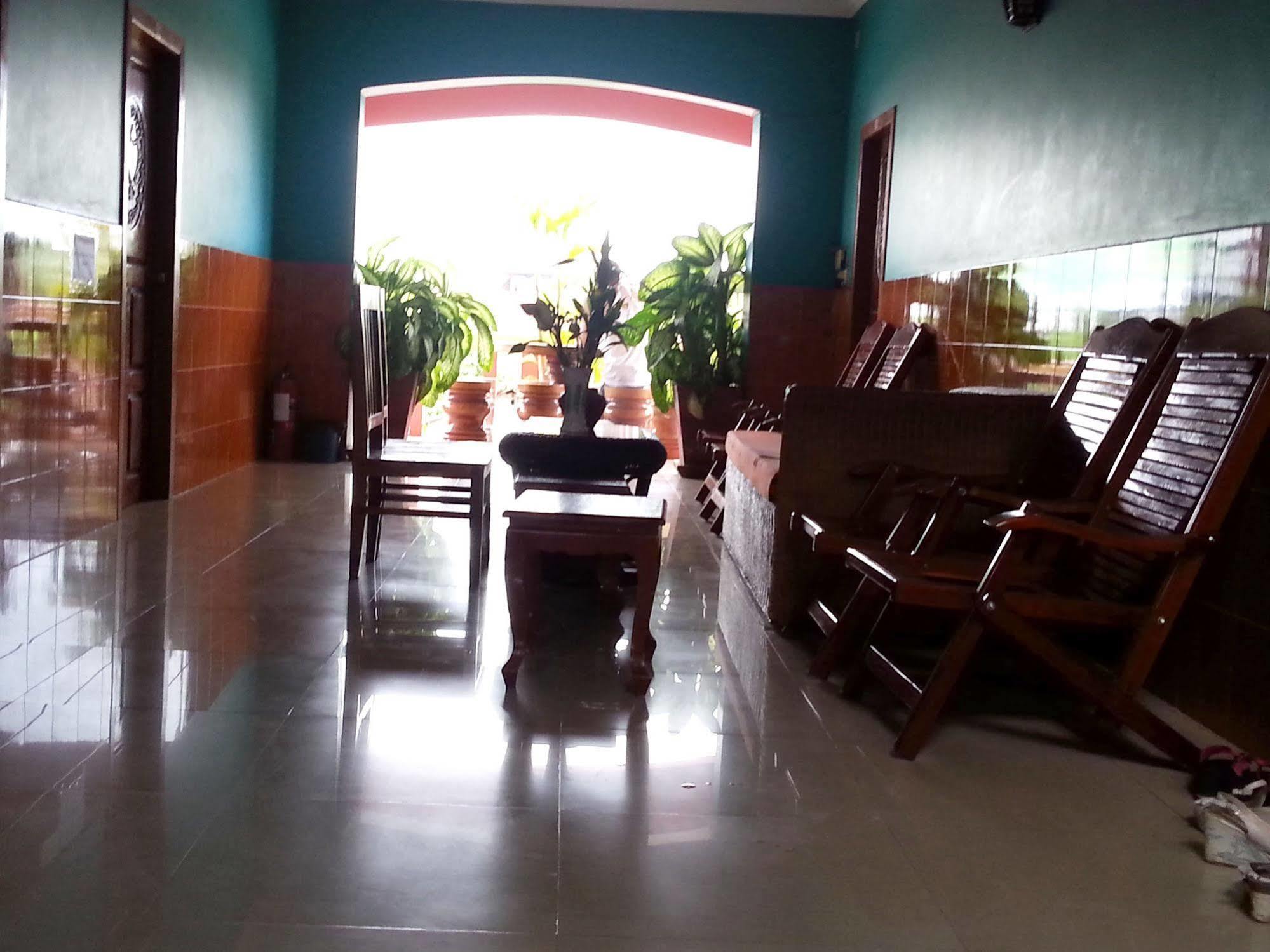 Ta Som Guesthouse & Tour Services Siem Reap Exterior photo